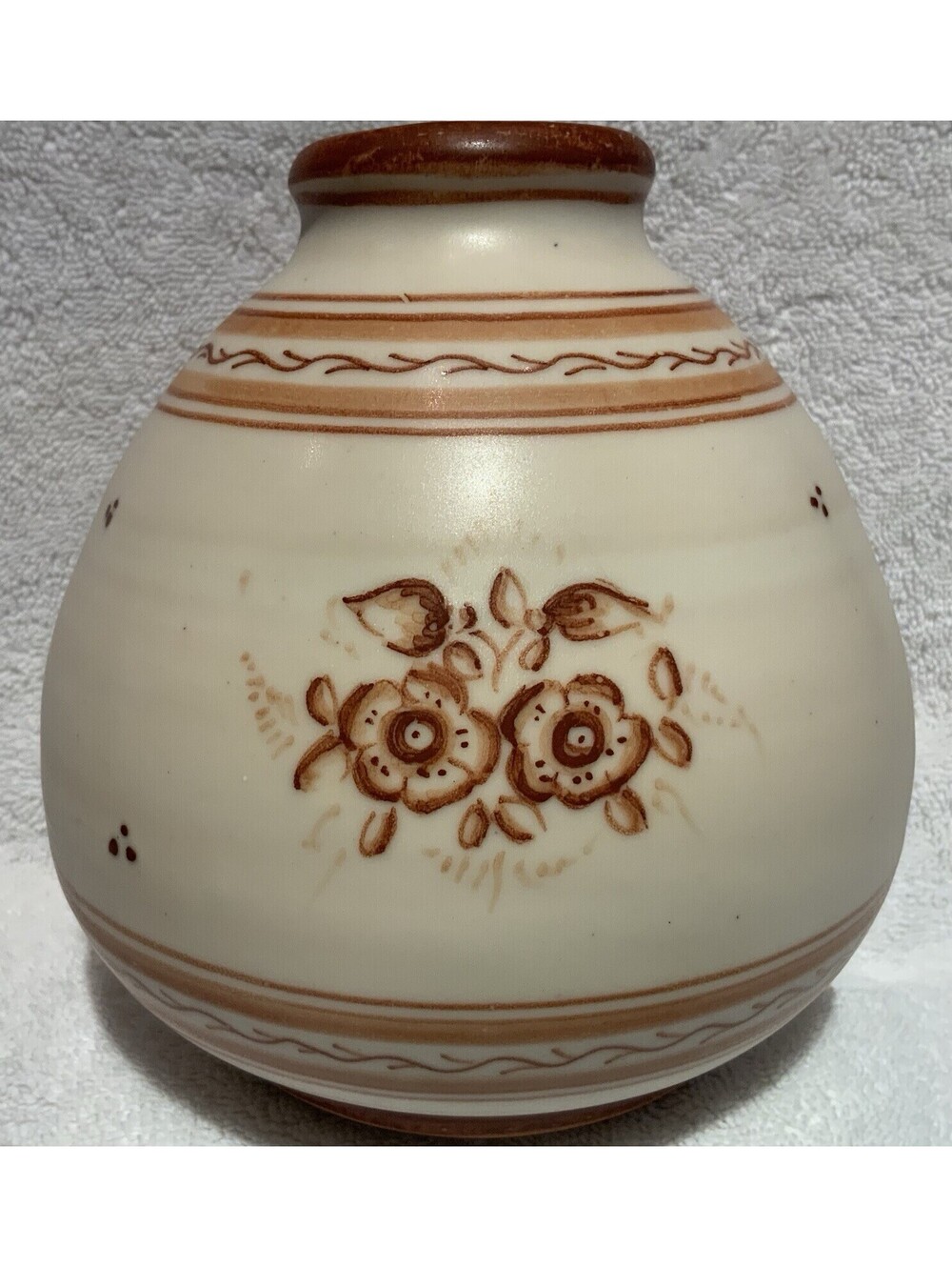 Lovely 5.5”H Handcrafted Signed by Artist Vase
